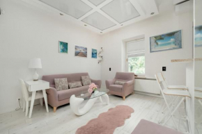 Cosy Apartment in Łódź with Parking Niciarniana by Noclegi Renters